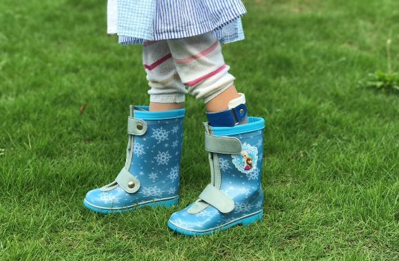 義足・装具のままでも履ける長靴＆防寒ブーツ